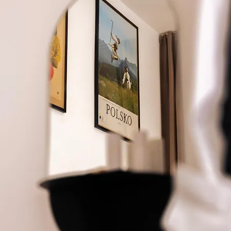 Central Poster Studio Apartment