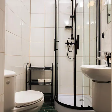 Central Poster Studio Apartment *